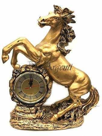 ceas decorativ Cal auriu
